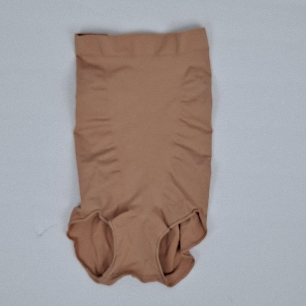 โSKIMSโCoreย ControlโladiesโshapewearโNWOT